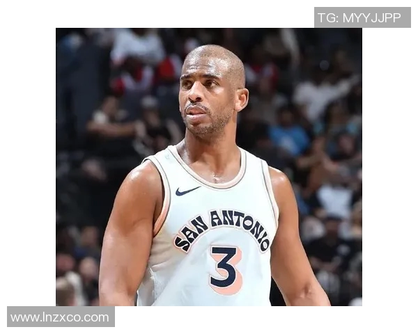 快船邓恩称赞保罗职业素养观察其比赛提升自我能力