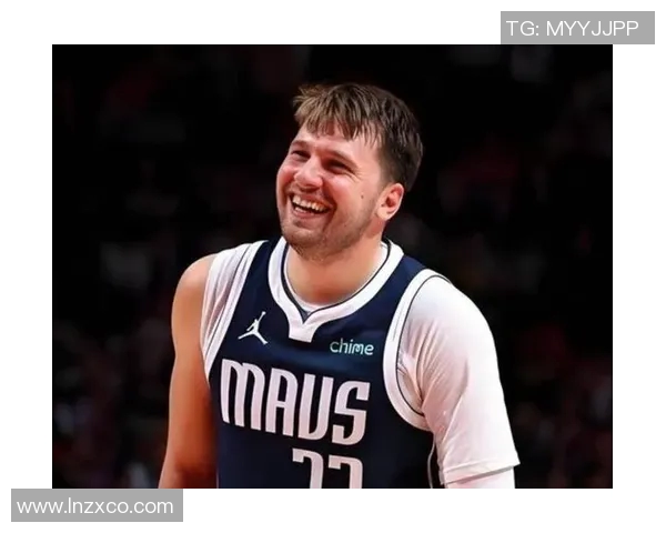 浓眉增重引发热议自曝体重变化背后原因球迷调侃与东契奇无关 浓眉增重引发热议自曝体重变化背后原因球迷调侃与东契奇无关