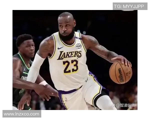 湖人队迅猛反击詹姆斯快攻上篮轻松得分展现王者风范