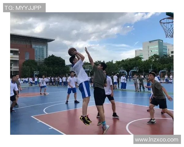 青岛男篮暖心短片展现追风少年与篮球传奇的代际传承故事