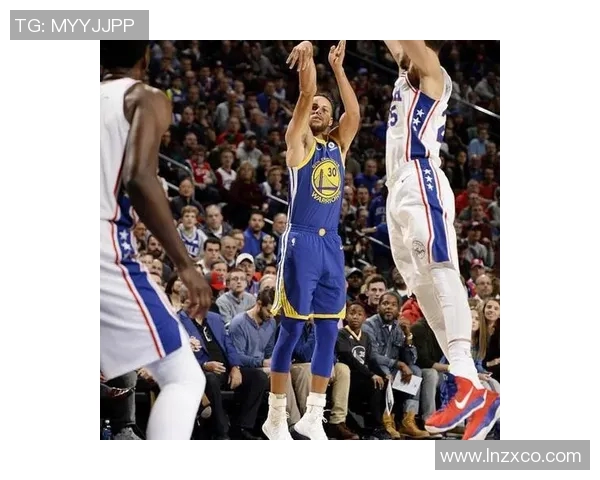 一打老东家就来劲！兰德尔半场12中7高效轰下22分